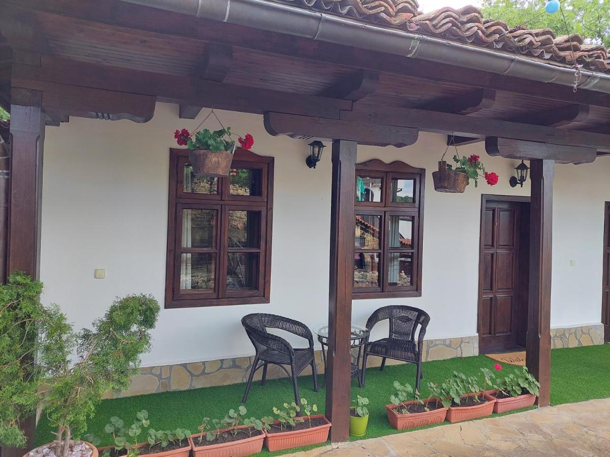 Guest Rooms Cheshmata Arbanasi Esterno foto